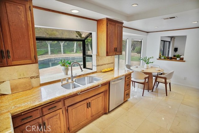 Detail Gallery Image 6 of 33 For 11859 Laughton Way, Porter Ranch,  CA 91326 - 4 Beds | 3 Baths