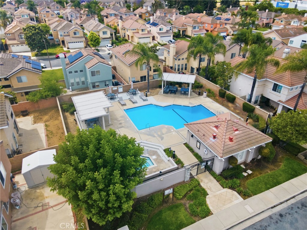 https://media.crmls.org/medias/c3715362-2d96-4610-9f73-5e991fe75183.jpg?preset=X-Large
