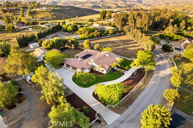 9394 Gum Tree Drive, Corona CA: https://media.crmls.org/medias/c3719523-bcf1-4b88-9d04-c82580a41ac1.jpg