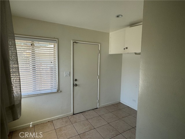 Detail Gallery Image 22 of 56 For 23221 Burbank Bld, Woodland Hills,  CA 91367 - 3 Beds | 2 Baths