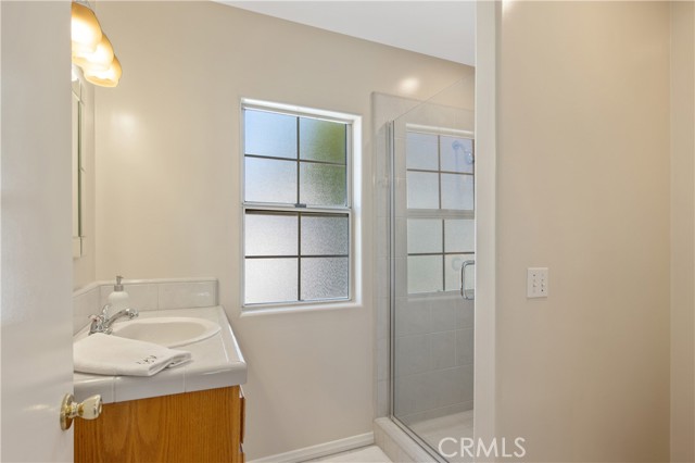 Detail Gallery Image 18 of 25 For 18641 Linnet St, Tarzana,  CA 91356 - 2 Beds | 2 Baths