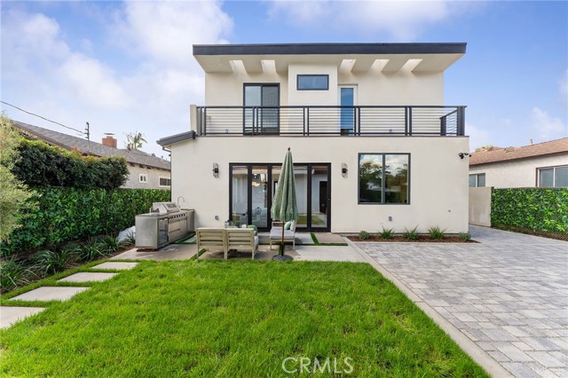 Detail Gallery Image 49 of 70 For 3932 S Minerva Ave, Los Angeles,  CA 90066 - 6 Beds | 6/1 Baths