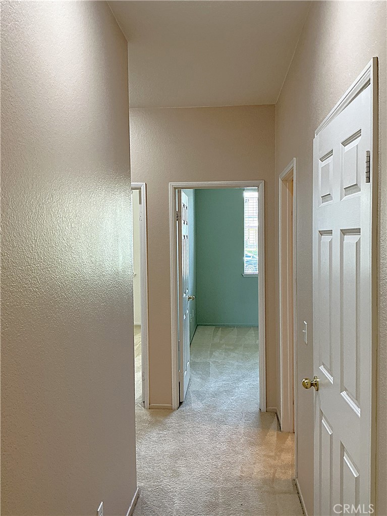 https://media.crmls.org/medias/c372cb08-eb9f-4863-bbb0-1e08a33751ed.jpg?preset=X-Large