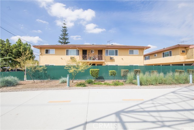 3245 Live Oak Street, Huntington Park CA: https://media.crmls.org/medias/c372efa8-a3d3-4871-a0c1-529369ba9256.jpg