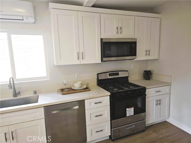 Detail Gallery Image 17 of 23 For 7040 3rd Ave, Los Angeles,  CA 90043 - – Beds | – Baths