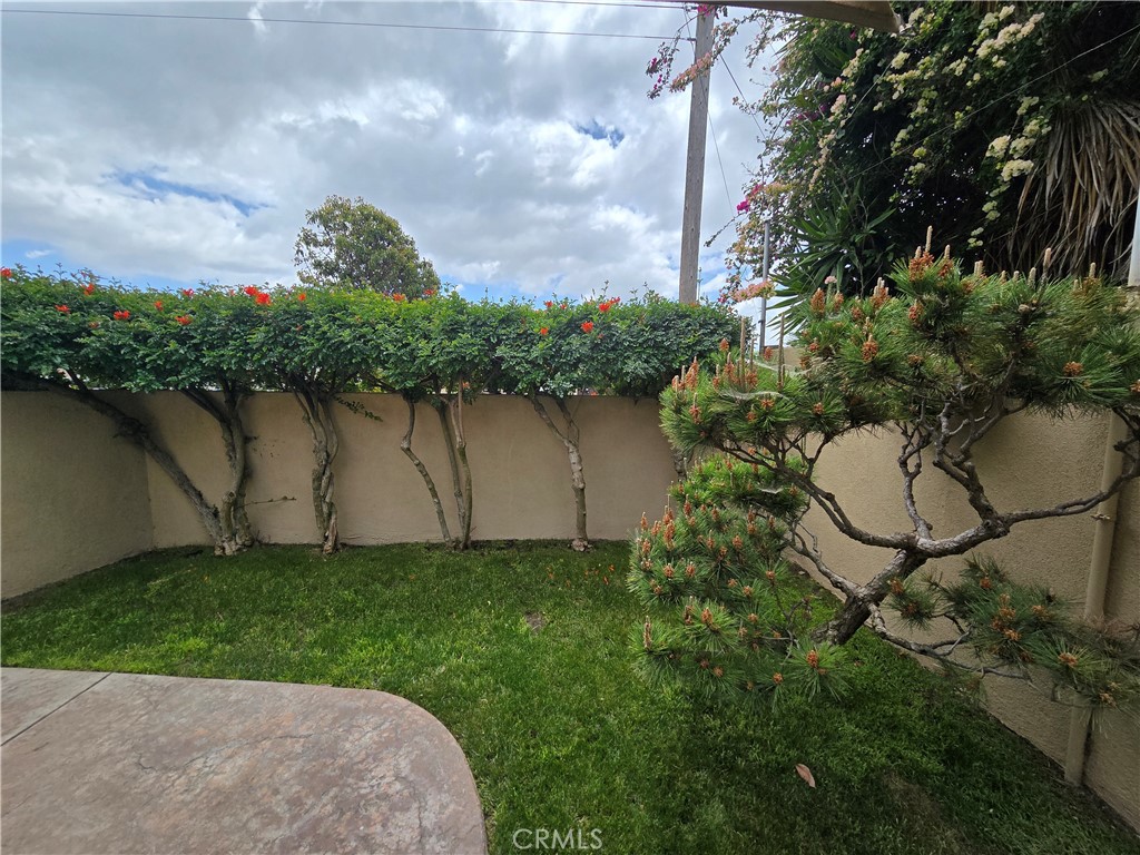https://media.crmls.org/medias/c3740038-1b3a-4e95-ac57-77b5f534cad0.jpg?preset=X-Large