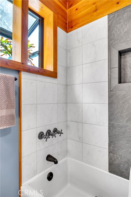 Detail Gallery Image 19 of 66 For 54055 Strawberry Valley Dr, Idyllwild,  CA 92549 - 4 Beds | 2 Baths