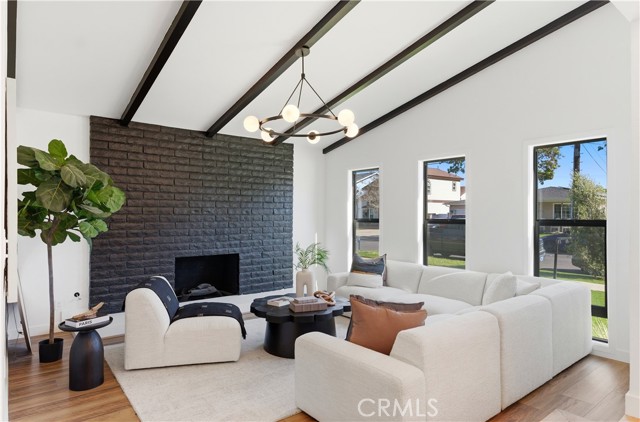 Detail Gallery Image 3 of 14 For 4817 Macafee Rd, Torrance,  CA 90505 - 4 Beds | 4 Baths