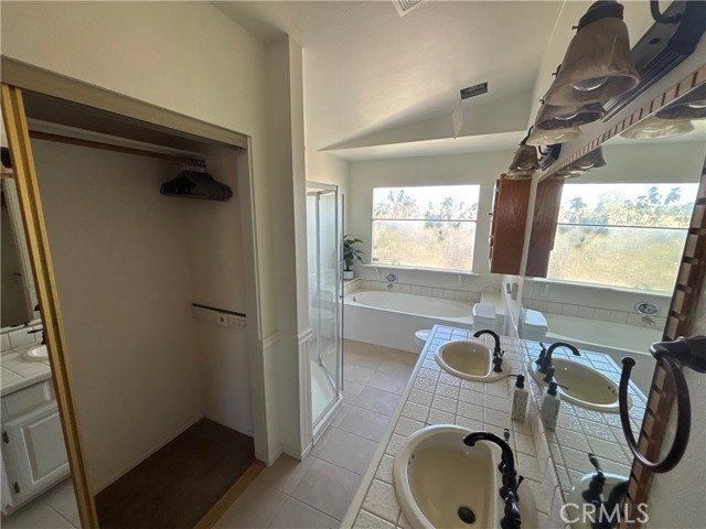 Detail Gallery Image 7 of 11 For 79040 Cliff St, Bermuda Dunes,  CA 92203 - 4 Beds | 2/1 Baths