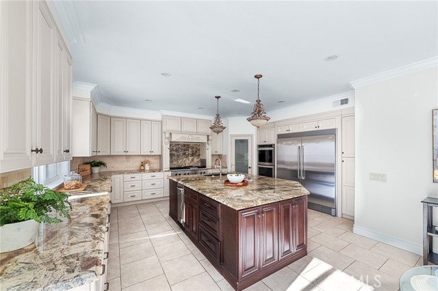 Detail Gallery Image 15 of 46 For 11179 Summerside, Rancho Cucamonga,  CA 91737 - 5 Beds | 3/1 Baths