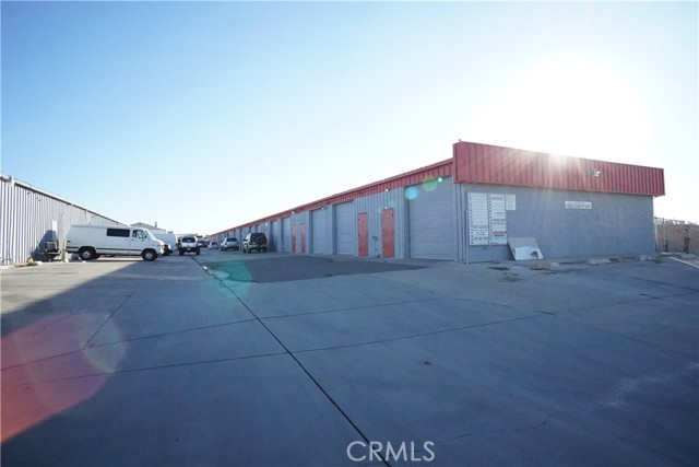 17415 Catalpa Street, Hesperia, California 92345, ,Commercial Sale,For Sale,17415 Catalpa Street,CRHD23165398