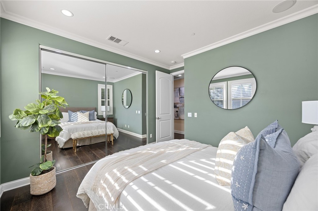 MLS #OC25274219 image #15