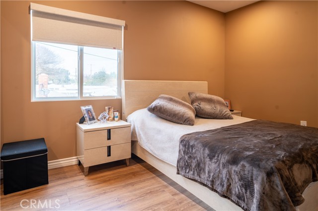 Detail Gallery Image 27 of 38 For 6930 Balcom, Reseda,  CA 91335 - 7 Beds | 6 Baths