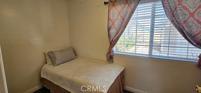 Image 5 of 13 For 17441 Hiawatha Street