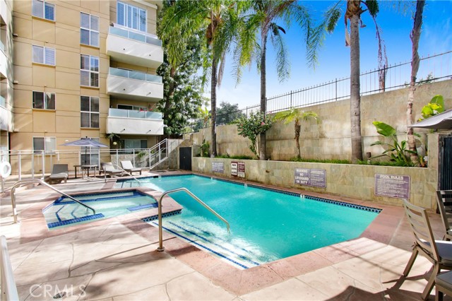 Detail Gallery Image 34 of 44 For 4949 Genesta Ave #104,  Encino,  CA 91316 - 2 Beds | 2 Baths