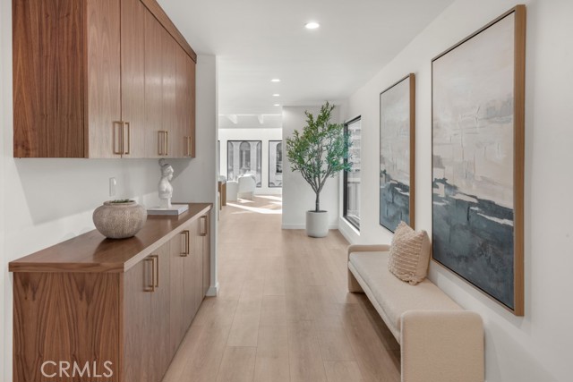 58 66th Place, Long Beach CA: https://media.crmls.org/medias/c3774d74-4b9d-4e0e-8136-c54f2bf2f8d1.jpg