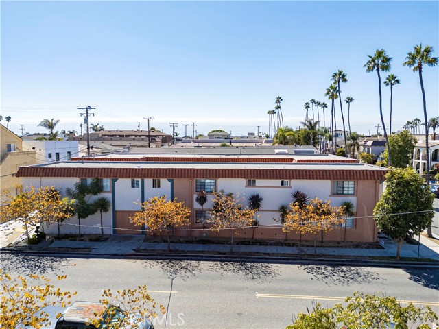 1106 Central, Seal Beach CA: https://media.crmls.org/medias/c377e9c4-fa25-492f-a83f-e72ff6c9fbd6.jpg