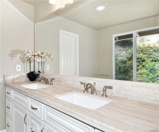 Detail Gallery Image 8 of 12 For 3940 San Antonio Rd, Yorba Linda,  CA 92886 - 5 Beds | 3 Baths