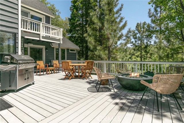 Detail Gallery Image 1 of 52 For 28956 North Shore Rd, Lake Arrowhead,  CA 92352 - 4 Beds | 3/1 Baths