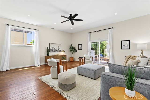 1069 Avenue D, Redondo Beach CA: https://media.crmls.org/medias/c37a584e-bb4a-4db0-a1f6-ba14139b2614.jpg