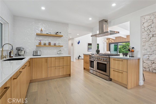 Detail Gallery Image 18 of 53 For 5700 El Canon Ave, Woodland Hills,  CA 91367 - 3 Beds | 3 Baths