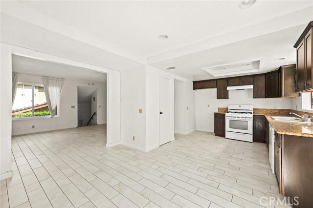 Detail Gallery Image 12 of 35 For 204 E Bay State St a,  Alhambra,  CA 91801 - 3 Beds | 3 Baths