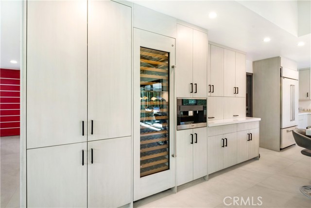 203 Via Ravenna, Newport Beach CA: https://media.crmls.org/medias/c37cba5f-35c9-472b-841a-ecd2185a96e7.jpg