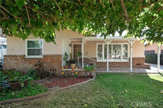 Detail Gallery Image 5 of 35 For 2761 N F St, San Bernardino,  CA 92405 - 3 Beds | 1/1 Baths