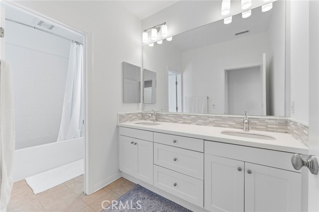 74 Cactus Flower, Irvine CA: https://media.crmls.org/medias/c37d53d9-5689-4c0b-9118-e9026dcc75f6.jpg