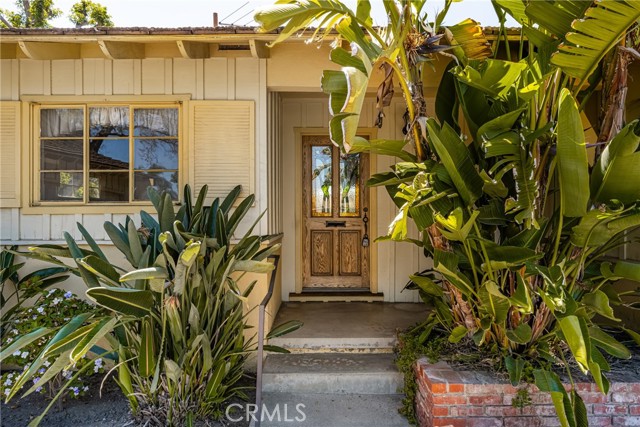 Detail Gallery Image 5 of 37 For 1307 S Fann St, Anaheim,  CA 92804 - 4 Beds | 2 Baths