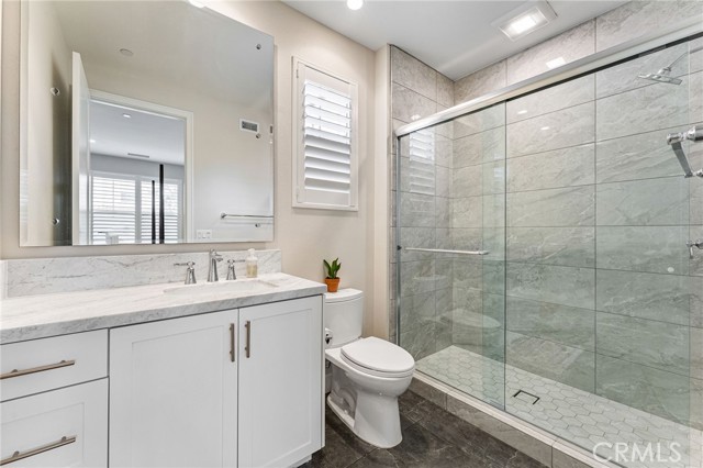 Detail Gallery Image 14 of 28 For 117 Reflection, Irvine,  CA 92620 - 4 Beds | 3/1 Baths