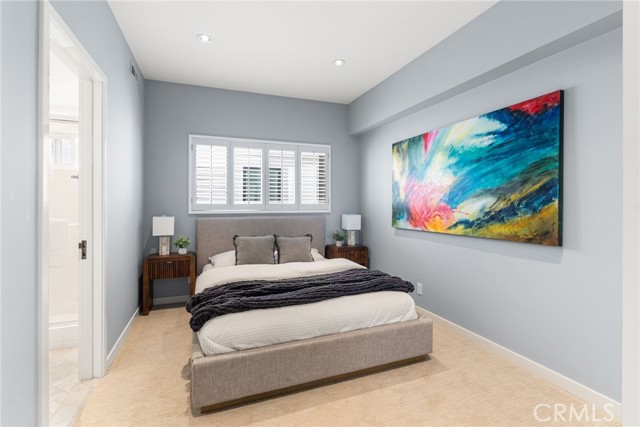 Detail Gallery Image 18 of 48 For 7008 W Oceanfront, Newport Beach,  CA 92663 - 5 Beds | 3/1 Baths