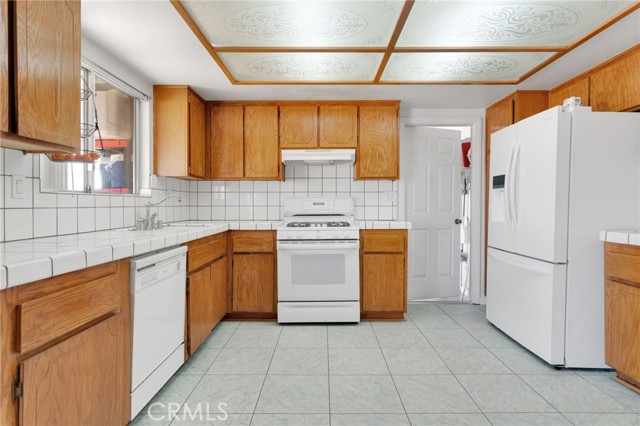 Detail Gallery Image 9 of 22 For 21867 Jelan Ave, Apple Valley,  CA 92307 - 3 Beds | 2 Baths
