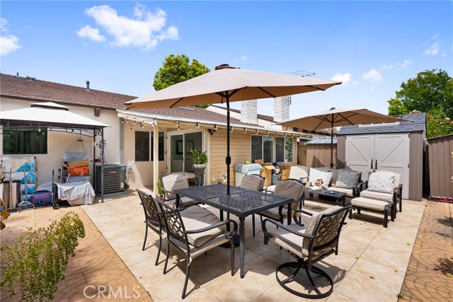 Detail Gallery Image 32 of 44 For 2011 W Katella, Anaheim,  CA 92804 - 4 Beds | 2 Baths