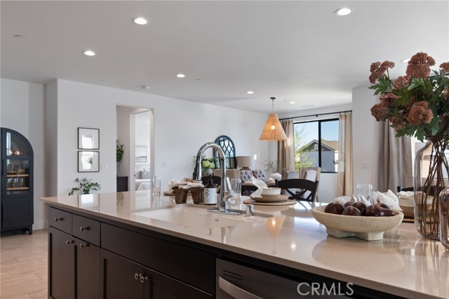 Detail Gallery Image 13 of 62 For 1022 Moonrise, Madera,  CA 93636 - 4 Beds | 2/1 Baths