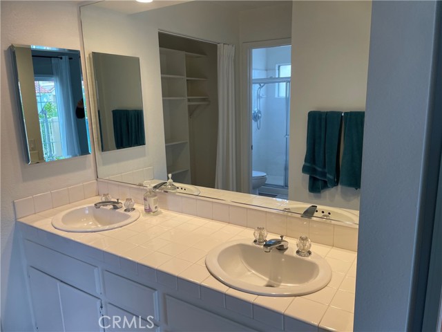 Detail Gallery Image 16 of 21 For 2374 Paseo Circulo, Tustin,  CA 92782 - 2 Beds | 2 Baths