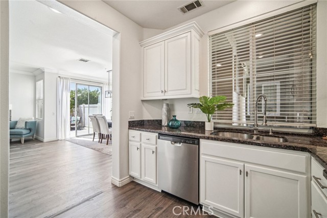 Detail Gallery Image 13 of 33 For 3406 E. Lochleven Ln. #B,  Orange,  CA 92869 - 3 Beds | 2/1 Baths