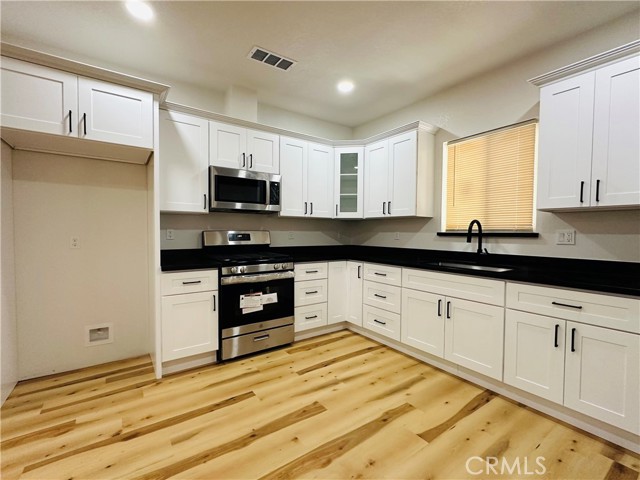 Detail Gallery Image 2 of 17 For 730 W 23rd St, Merced,  CA 95340 - 3 Beds | 2 Baths