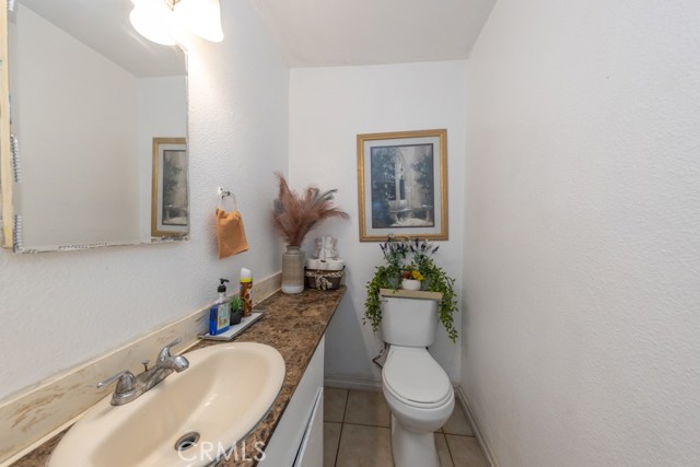 Detail Gallery Image 8 of 18 For 4109 W 5th St #67,  Santa Ana,  CA 92703 - 2 Beds | 1/1 Baths