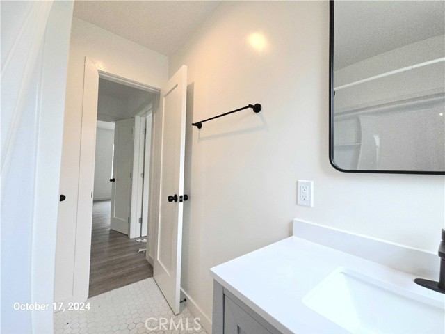 Detail Gallery Image 10 of 21 For 8524 Beverlywood St #4,  Los Angeles,  CA 90034 - 3 Beds | 2 Baths