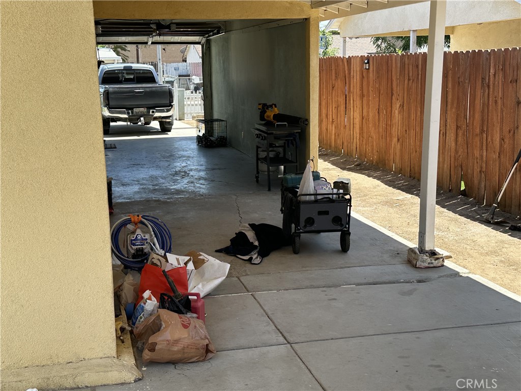 https://media.crmls.org/medias/c38497da-2461-49a4-b440-f9823973f8b5.jpg?preset=X-Large