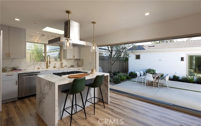 Detail Gallery Image 26 of 37 For 212 E 19th St, Costa Mesa,  CA 92627 - 5 Beds | 4 Baths