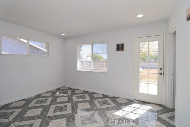 Detail Gallery Image 11 of 23 For 37334 55th St, Palmdale,  CA 93552 - 4 Beds | 2 Baths