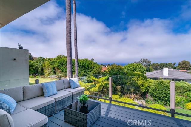 Detail Gallery Image 11 of 53 For 1232 via Coronel, Palos Verdes Estates,  CA 90274 - 4 Beds | 3 Baths