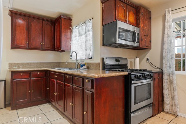 3428 Fletcher Drive, Los Angeles CA: https://media.crmls.org/medias/c38542cd-ee8d-4026-8524-2ad80a3f46d2.jpg