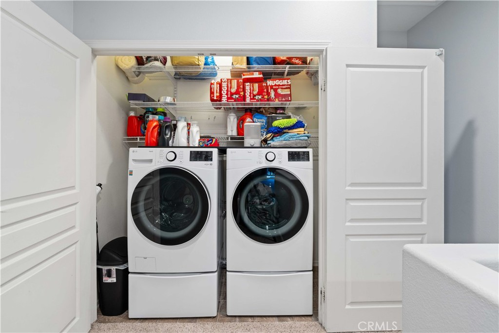 https://media.crmls.org/medias/c3854896-9fea-48c7-8d13-6316cab4017f.jpg?preset=X-Large
