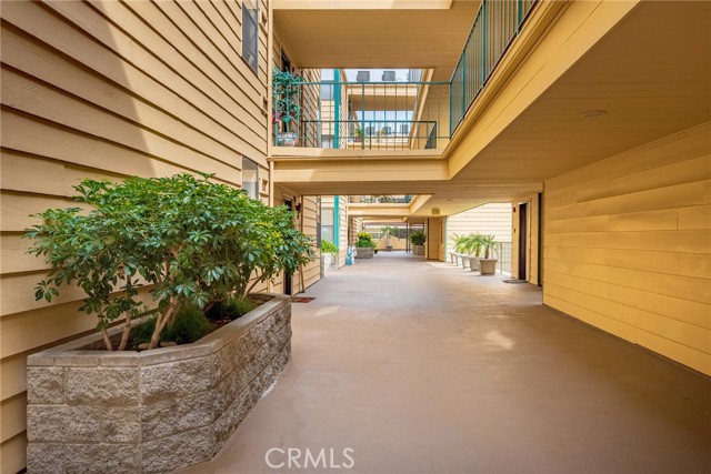 Detail Gallery Image 32 of 33 For 350 W Loraine St #101,  Glendale,  CA 91202 - 2 Beds | 2 Baths