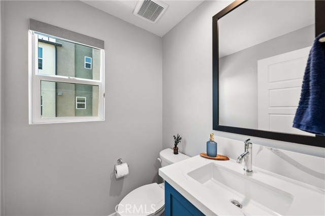 Detail Gallery Image 17 of 34 For 10423 Adamson Way, San Diego,  CA 92126 - 2 Beds | 2/1 Baths