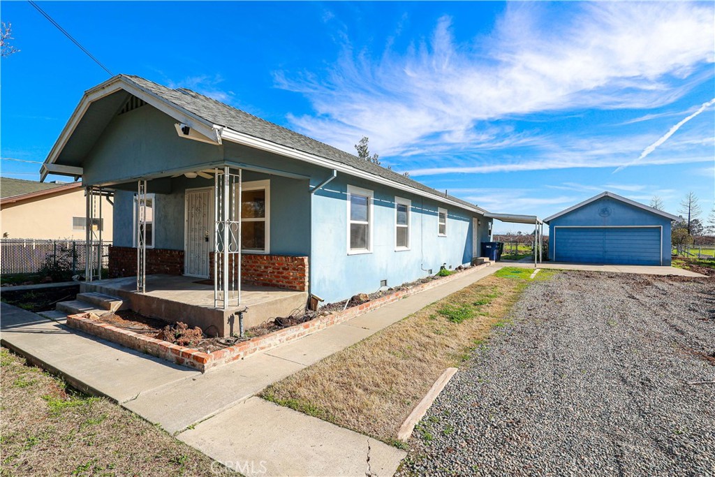 884 Weaver Avenue, Merced, CA 95341