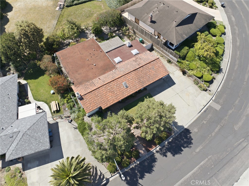 https://media.crmls.org/medias/c3881712-b9a9-48ae-9126-3d359ecba108.jpg?preset=X-Large